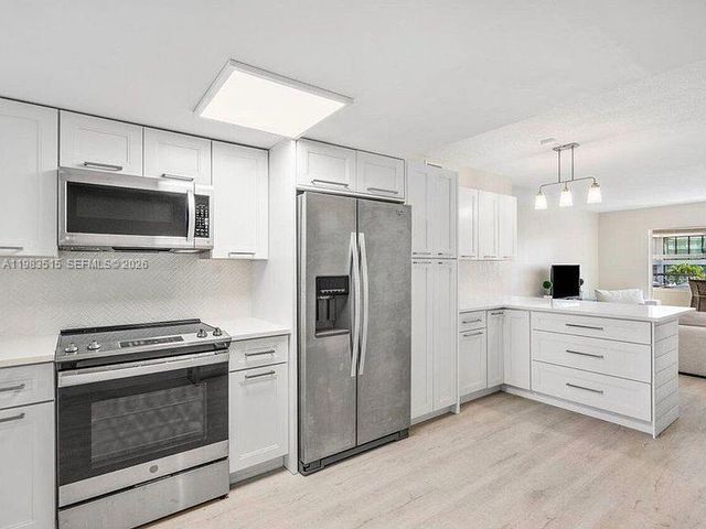 40 Isle Of Venice Dr 6, Fort Lauderdale, FL 33301