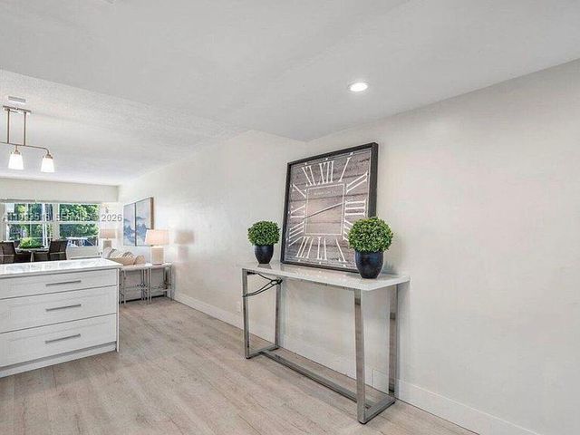 40 Isle Of Venice Dr 6, Fort Lauderdale, FL 33301