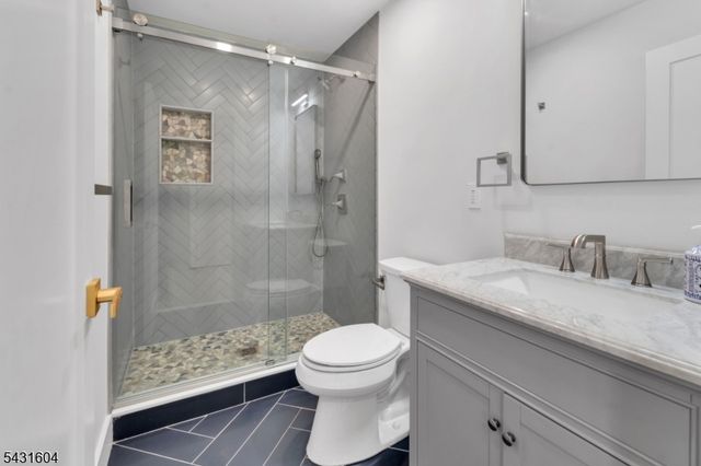 24 Overlook Ter, Maplewood Twp., NJ 07040