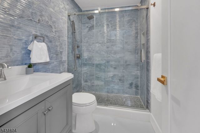 24 Overlook Ter, Maplewood Twp., NJ 07040