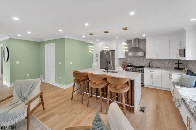 24 Overlook Ter, Maplewood Twp., NJ 07040