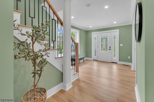 24 Overlook Ter, Maplewood Twp., NJ 07040