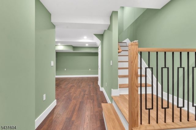 24 Overlook Ter, Maplewood Twp., NJ 07040