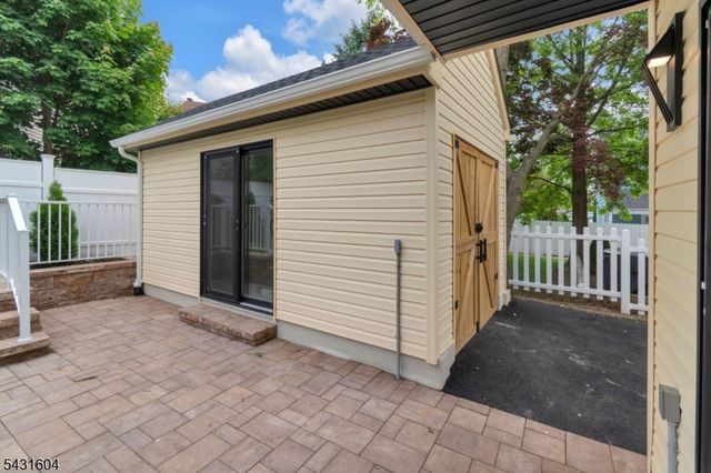 24 Overlook Ter, Maplewood Twp., NJ 07040
