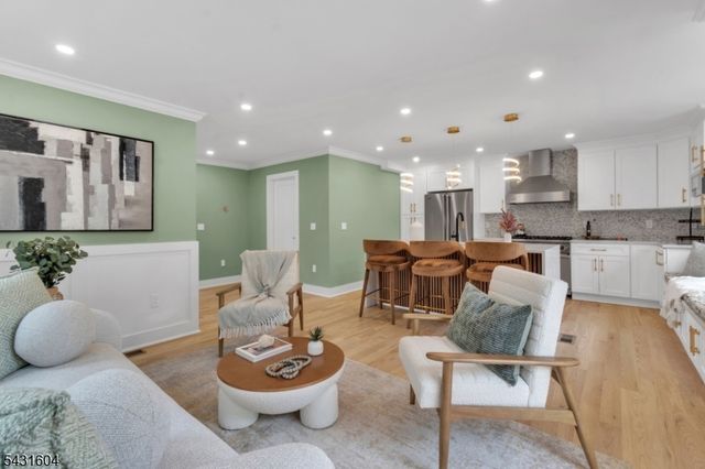 24 Overlook Ter, Maplewood Twp., NJ 07040