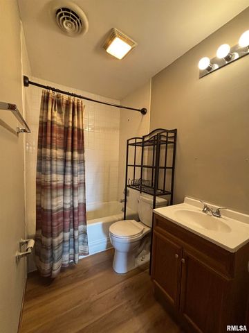 2118 S 9th Street, Springfield, IL 62703