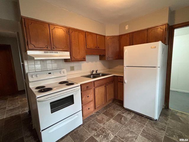 2118 S 9th Street, Springfield, IL 62703