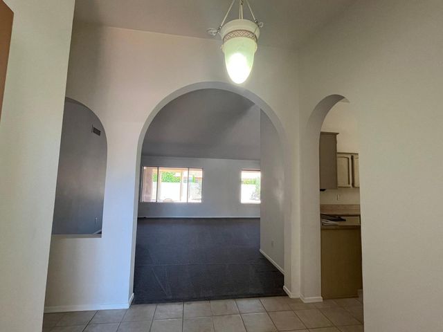 10302 E Coopers Hawk Drive, Sun Lakes, AZ 85248
