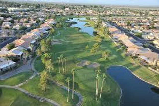 10302 E Coopers Hawk Drive, Sun Lakes, AZ 85248