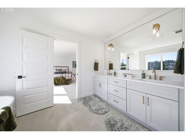 1047 Se OLIVE Way, Estacada, OR 97023