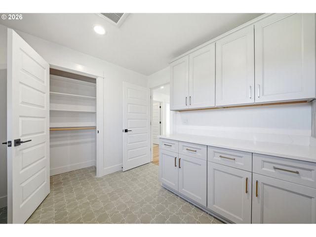 1047 Se OLIVE Way, Estacada, OR 97023