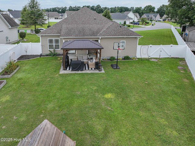 639 Brookfield Drive, Winterville, NC 28590