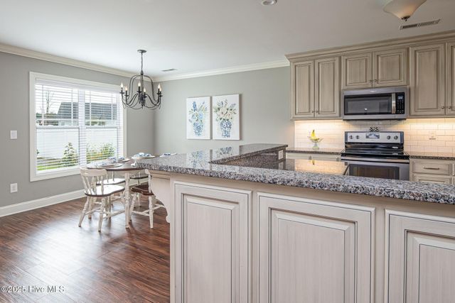 639 Brookfield Drive, Winterville, NC 28590