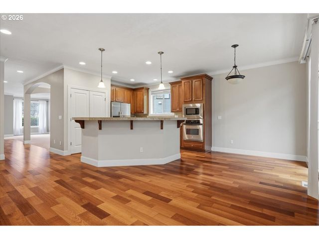 12647 Sw 21ST Ct, Lake Oswego, OR 97035