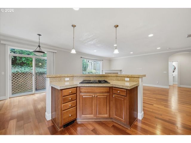 12647 Sw 21ST Ct, Lake Oswego, OR 97035