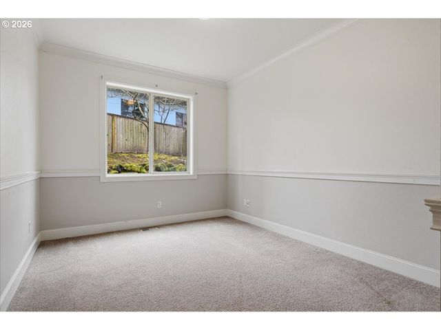 12647 Sw 21ST Ct, Lake Oswego, OR 97035