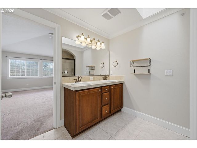 12647 Sw 21ST Ct, Lake Oswego, OR 97035