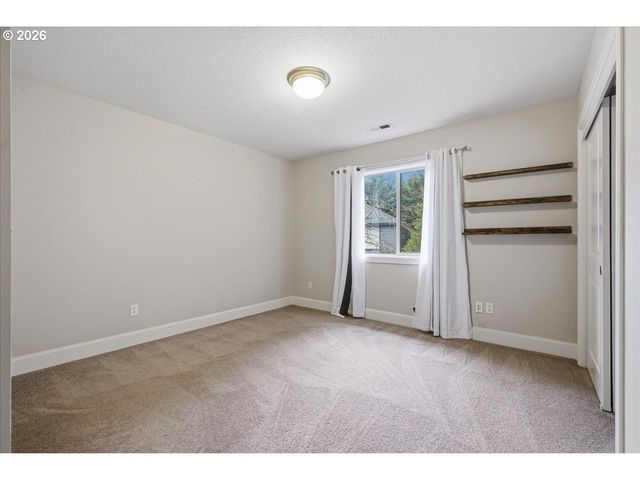 12647 Sw 21ST Ct, Lake Oswego, OR 97035