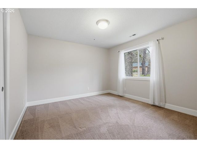 12647 Sw 21ST Ct, Lake Oswego, OR 97035