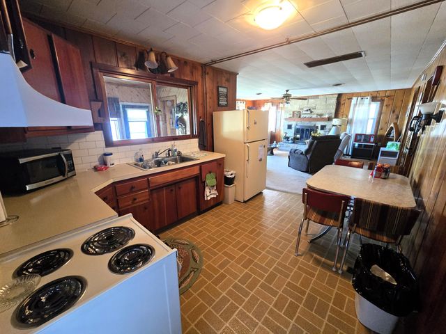 11825 Fair Lake Drive, Barry Twp, MI 49046