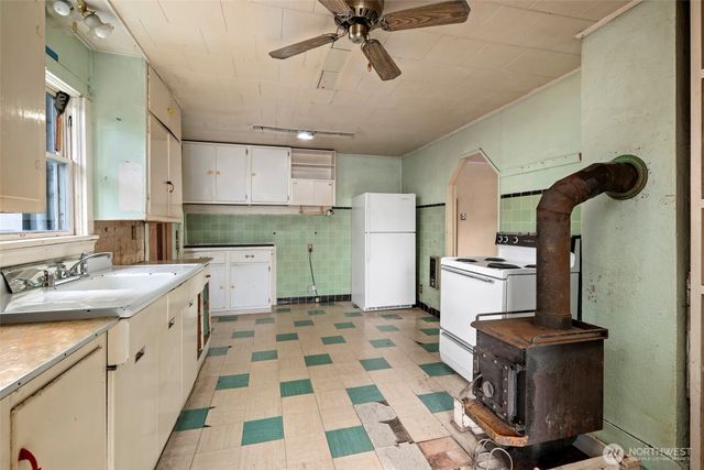 7408 Olympic Drive, Everett, WA 98203