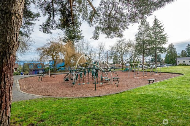 7408 Olympic Drive, Everett, WA 98203