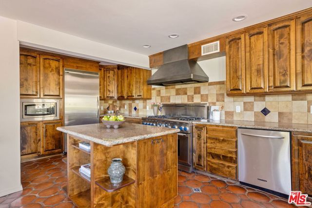 19805 Valley View Drive, Topanga (los Angeles), CA 90290