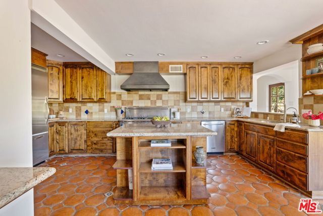 19805 Valley View Drive, Topanga (los Angeles), CA 90290