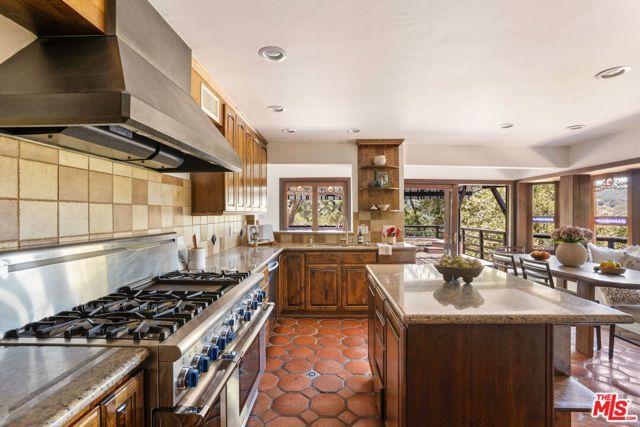 19805 Valley View Drive, Topanga (los Angeles), CA 90290