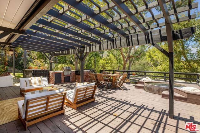 19805 Valley View Drive, Topanga (los Angeles), CA 90290