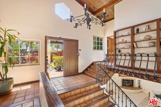 19805 Valley View Drive, Topanga (los Angeles), CA 90290