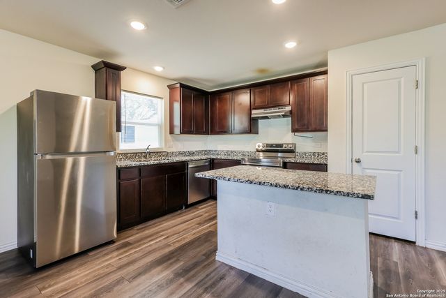 228 Garcia, Seguin, TX 78155