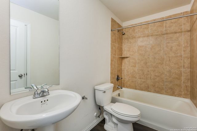 228 Garcia, Seguin, TX 78155