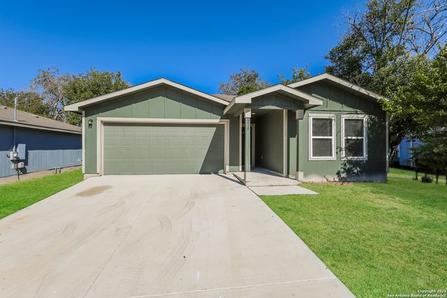 228 Garcia, Seguin, TX 78155