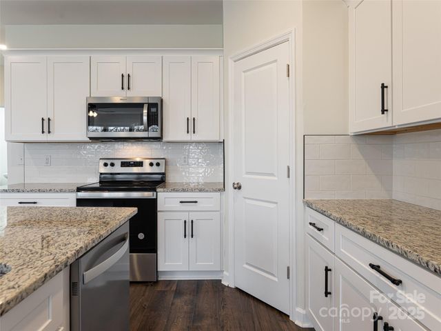 610 Santa Clara Drive, Asheville, NC 28806