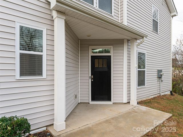 610 Santa Clara Drive, Asheville, NC 28806