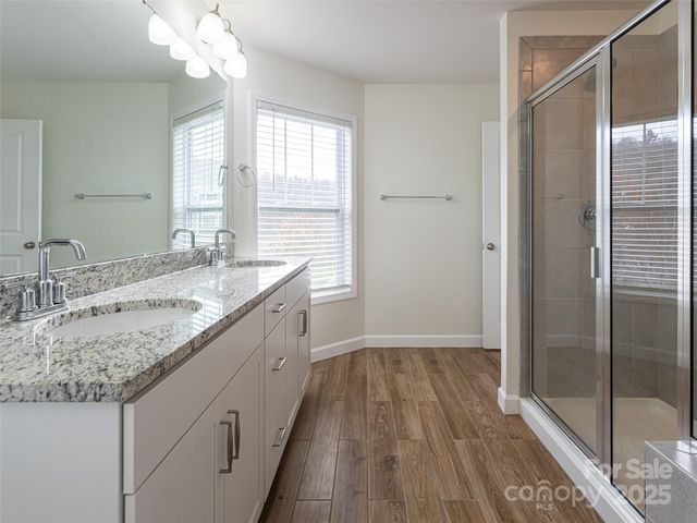 610 Santa Clara Drive, Asheville, NC 28806