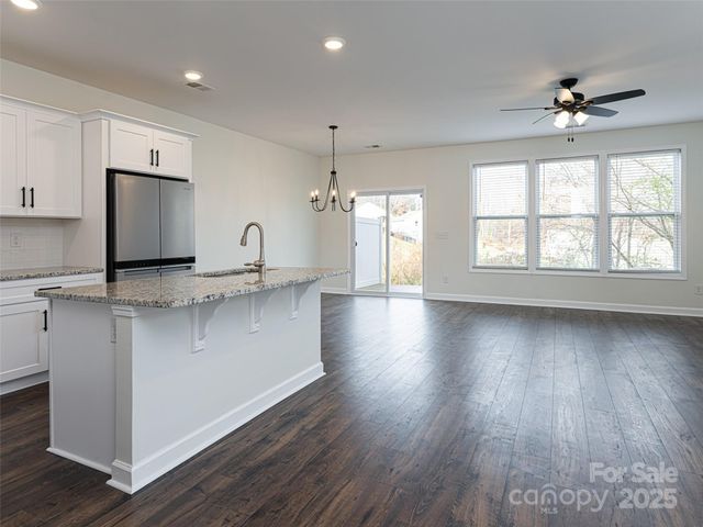 610 Santa Clara Drive, Asheville, NC 28806