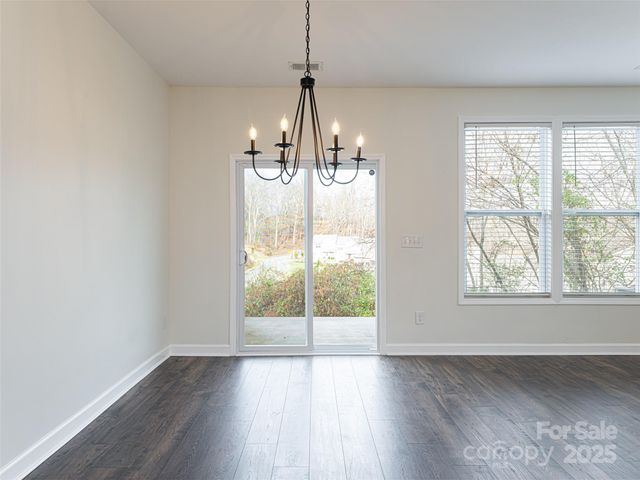 610 Santa Clara Drive, Asheville, NC 28806