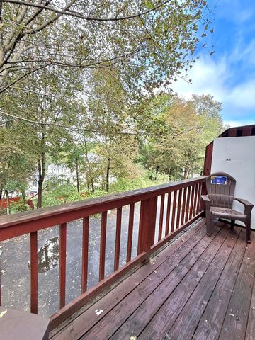 67 Everard St, Worcester, MA 01605