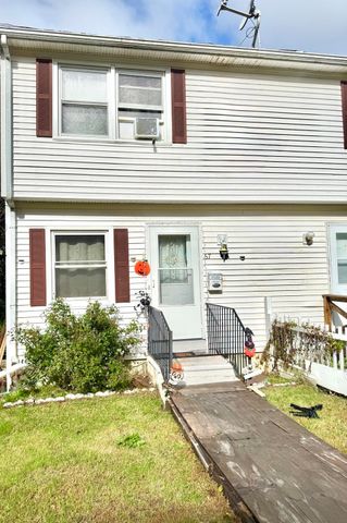 67 Everard St, Worcester, MA 01605