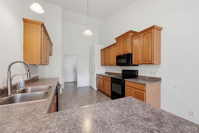 4124 Shepherds Hill Circle, St Peters, MO 63304
