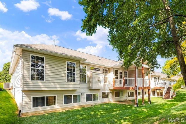 4124 Shepherds Hill Circle, St Peters, MO 63304