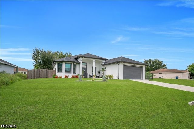 3800 10th ST W, Lehigh Acres, FL 33971