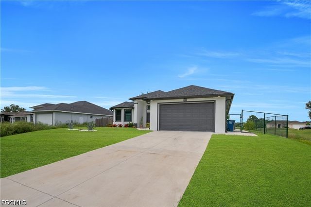 3800 10th ST W, Lehigh Acres, FL 33971