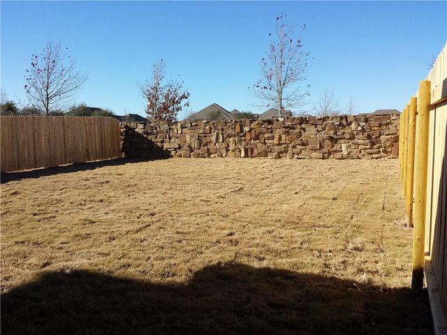 619 Stampede RD, San Marcos, TX 78666