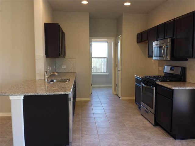 619 Stampede RD, San Marcos, TX 78666