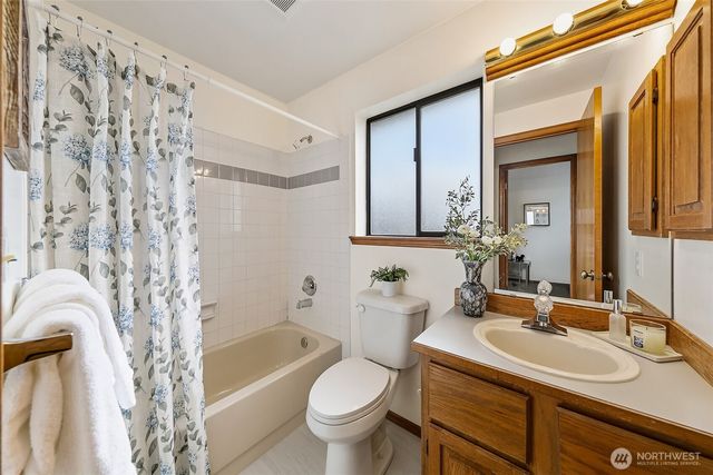 3834 NE 86th Street, Seattle, WA 98115