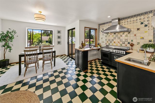 3834 NE 86th Street, Seattle, WA 98115