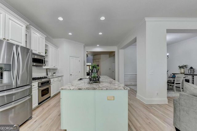 6961 Fellowship Lane, Flowery Branch, GA 30542
